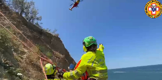 Intervento di soccorso complesso a Pesaro: salvato escursionista ferito